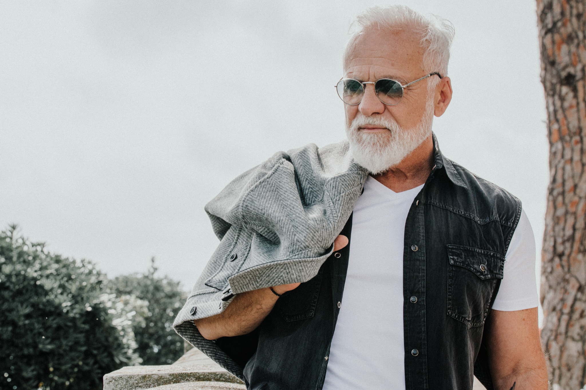 Nino de Angelo Outdoor Portrait mit Sonnenbrille